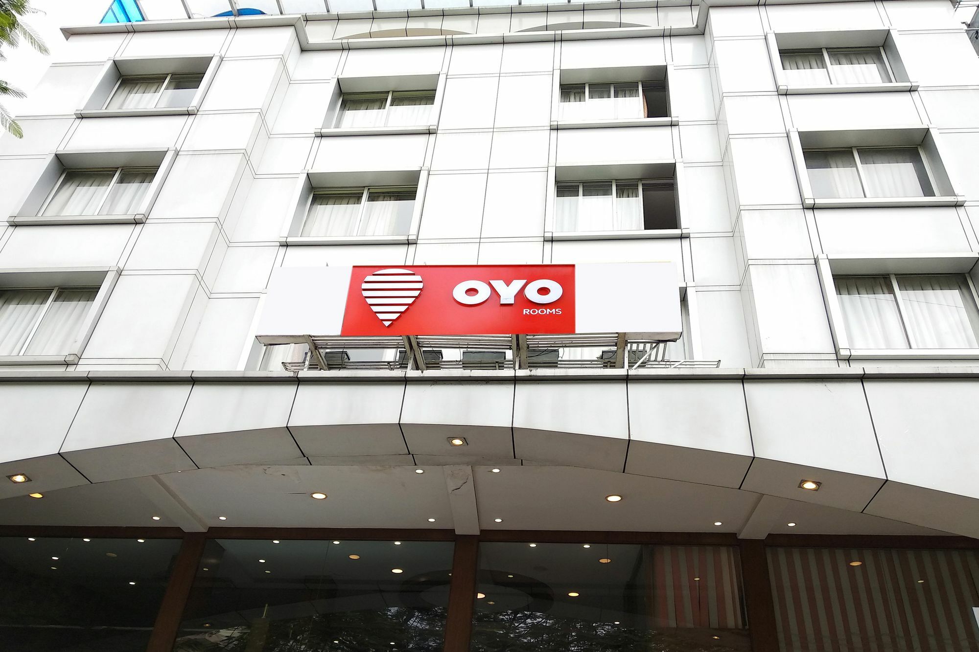 Oyo 9925 The Ocea International Hotel Bangalore Buitenkant foto