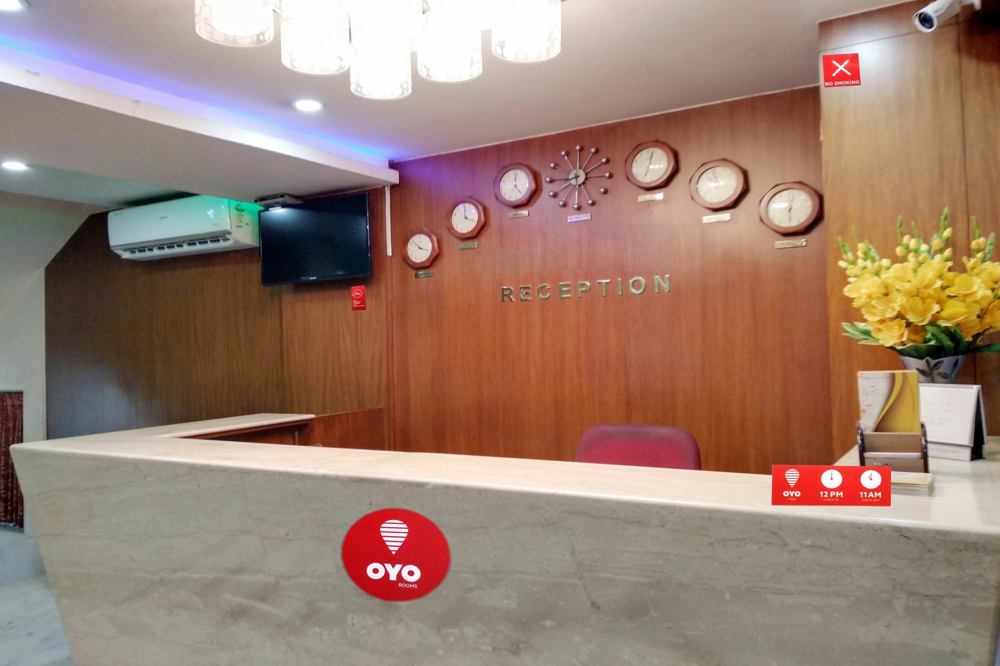 Oyo 9925 The Ocea International Hotel Bangalore Buitenkant foto